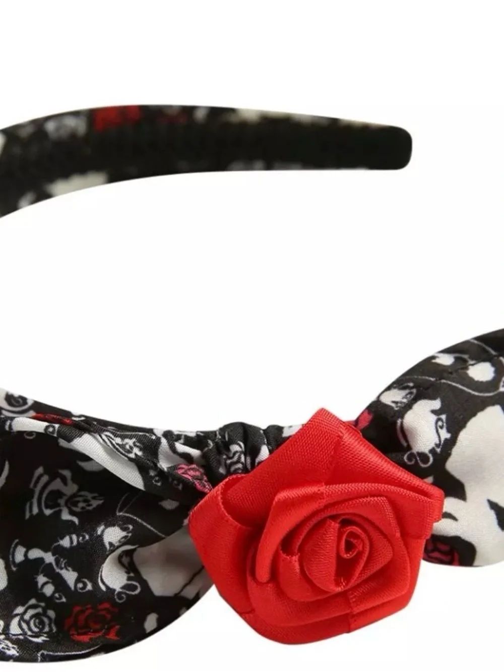 Hot Topic 🌹 rare